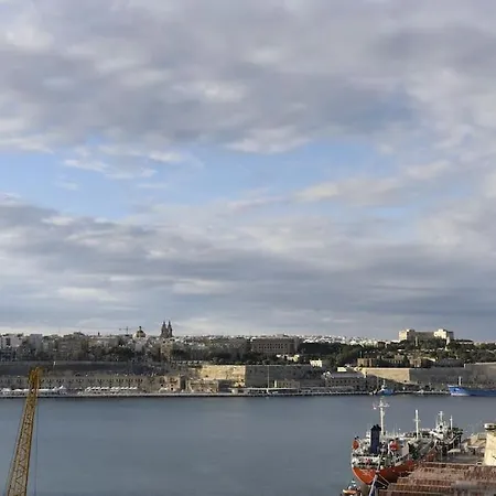 Apartament Harbour View With Terrace Sleep Up To 4 Senglea