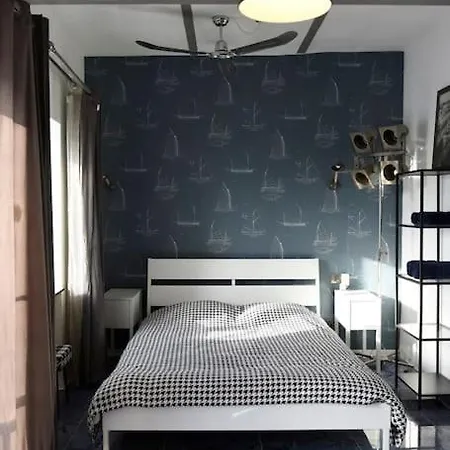 Harbour View With Terrace Sleep Up To 4 Apartment *